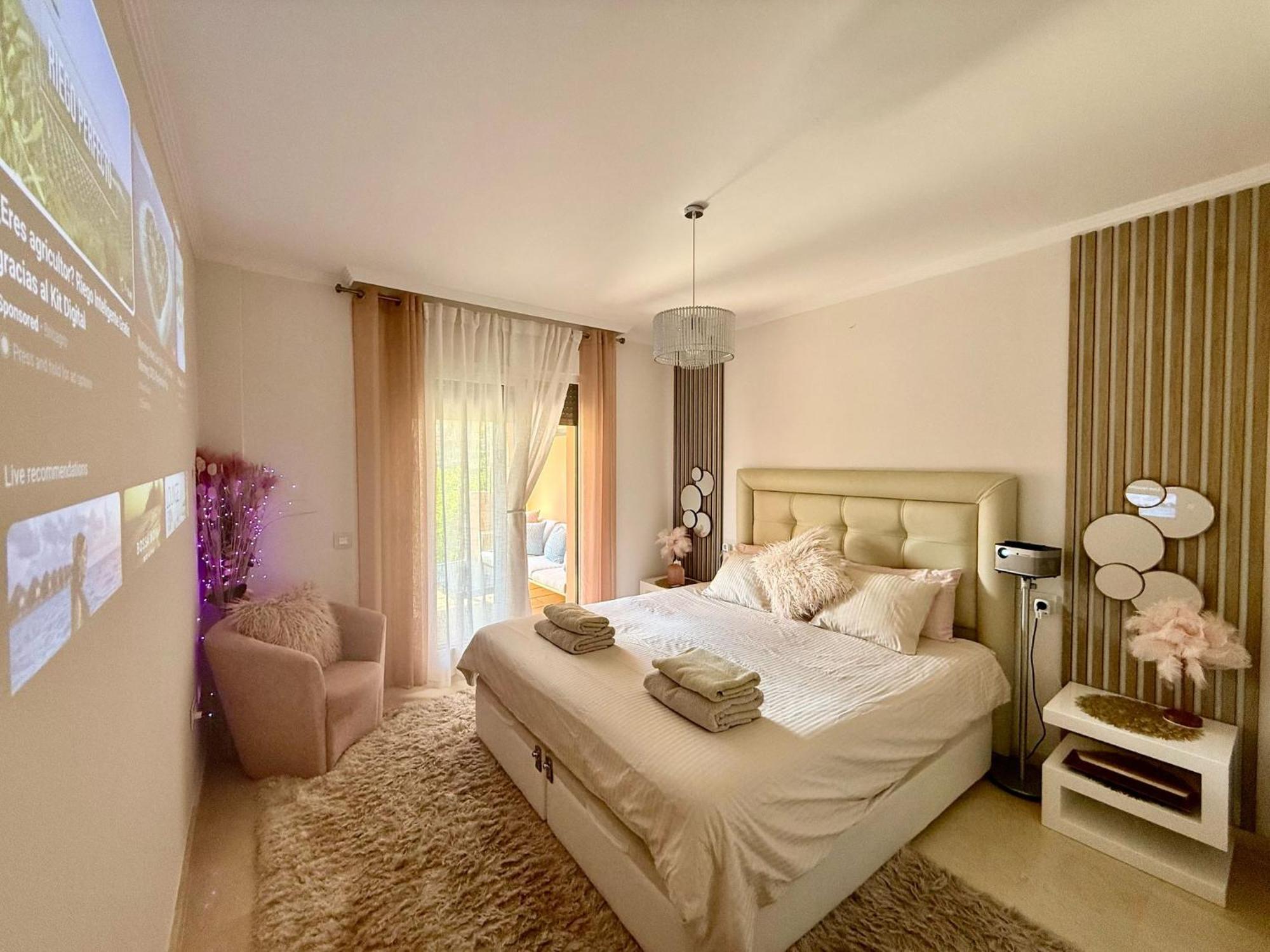 Casares Beach Golf Apartment With Private Garden Direct Pool Access ภายนอก รูปภาพ